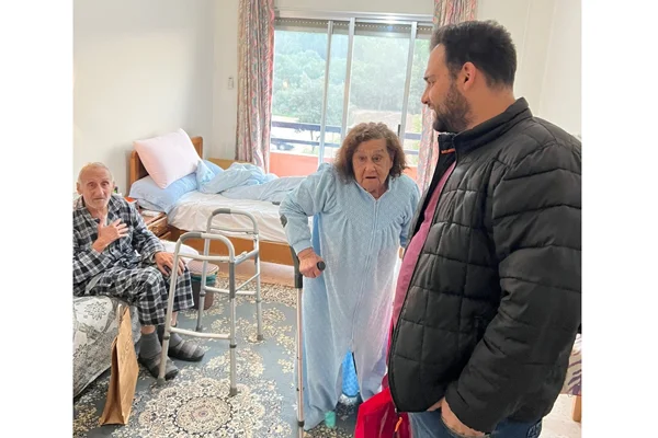 Micro Epsilon Team Celebrates Christmas 2022 with the Elderly