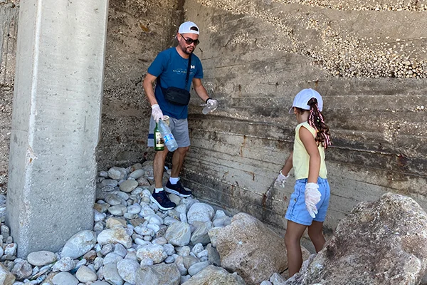 INDEVCO Cleans the Amchit Shore to Contribute to a Healthier Ecosystem
